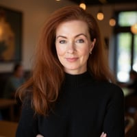 nikki-headshot